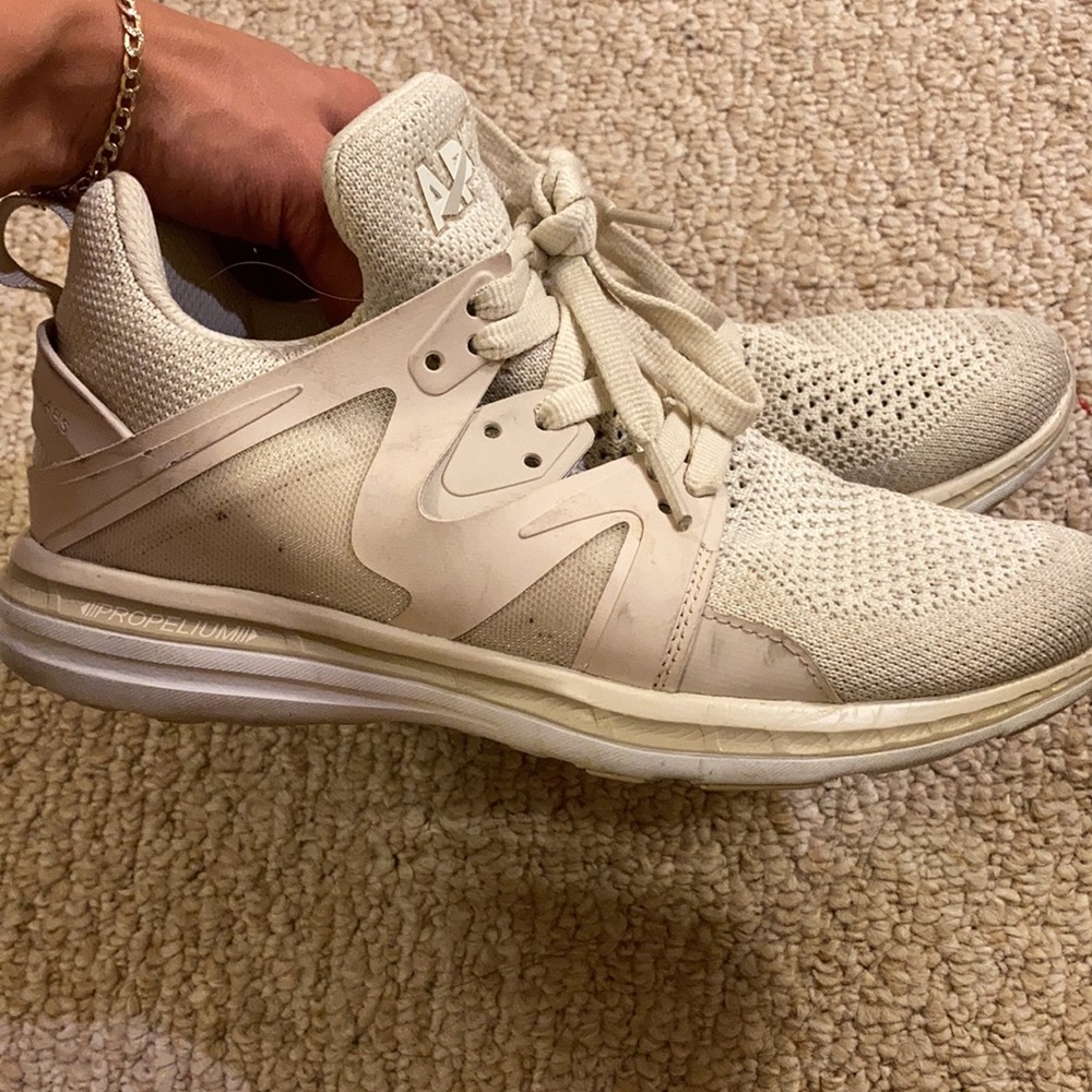 COPY - Apl sneakers